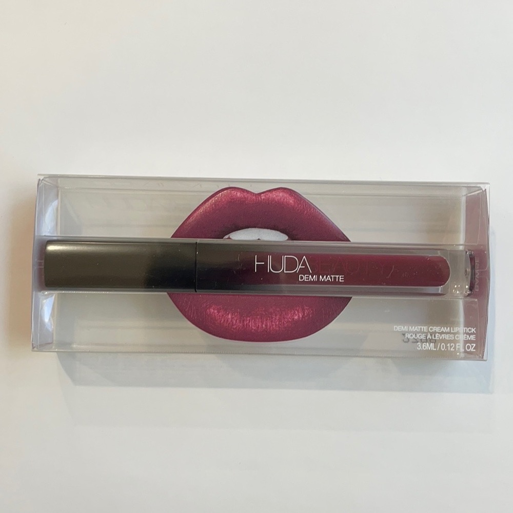 HUDA BEAUTY: Demi Matte Cream Lipstick